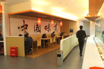 做食堂承包多多28是如何平衡赚钱与饭菜质量